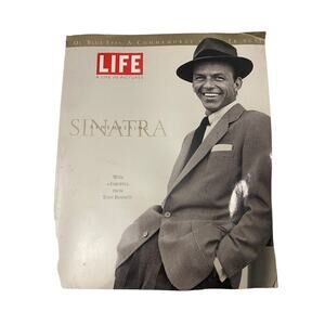Frank Sinatra Life remembrance Soft cover with pics Vintage